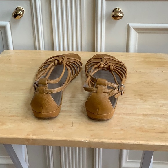 Shoes - Picture 3 of 4